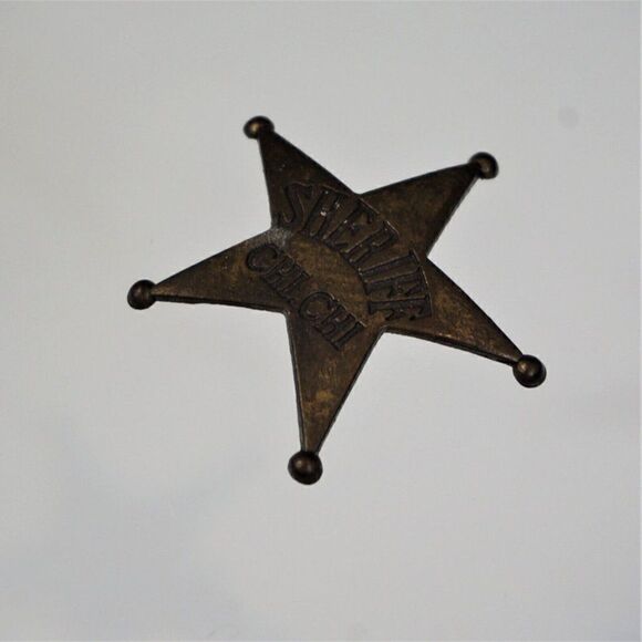 Sheriff Chi Chi Kids Tin Badge Pin Vintage Toy - Picture 2 of 3